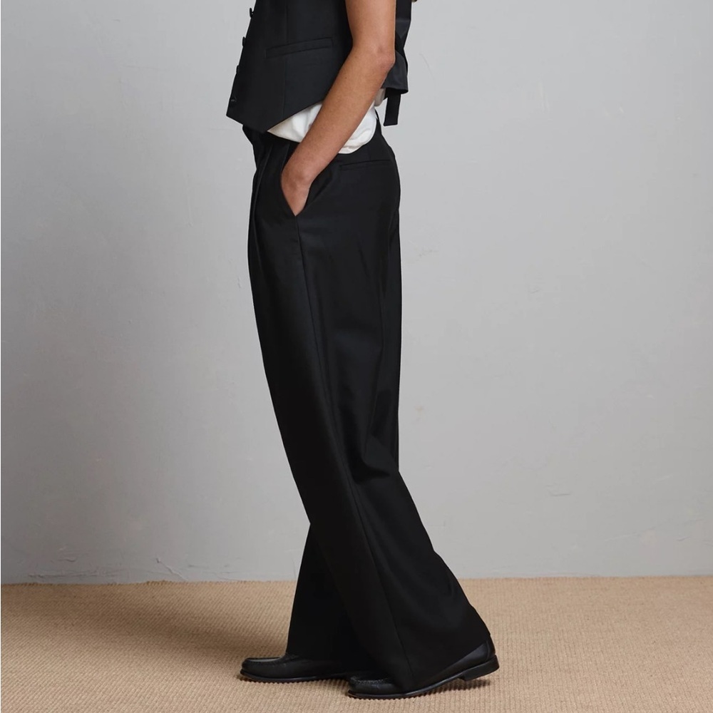 American Eagle | AE77 Premium Pleated Trouser Wool Blend in Black - Picture 2 of 4